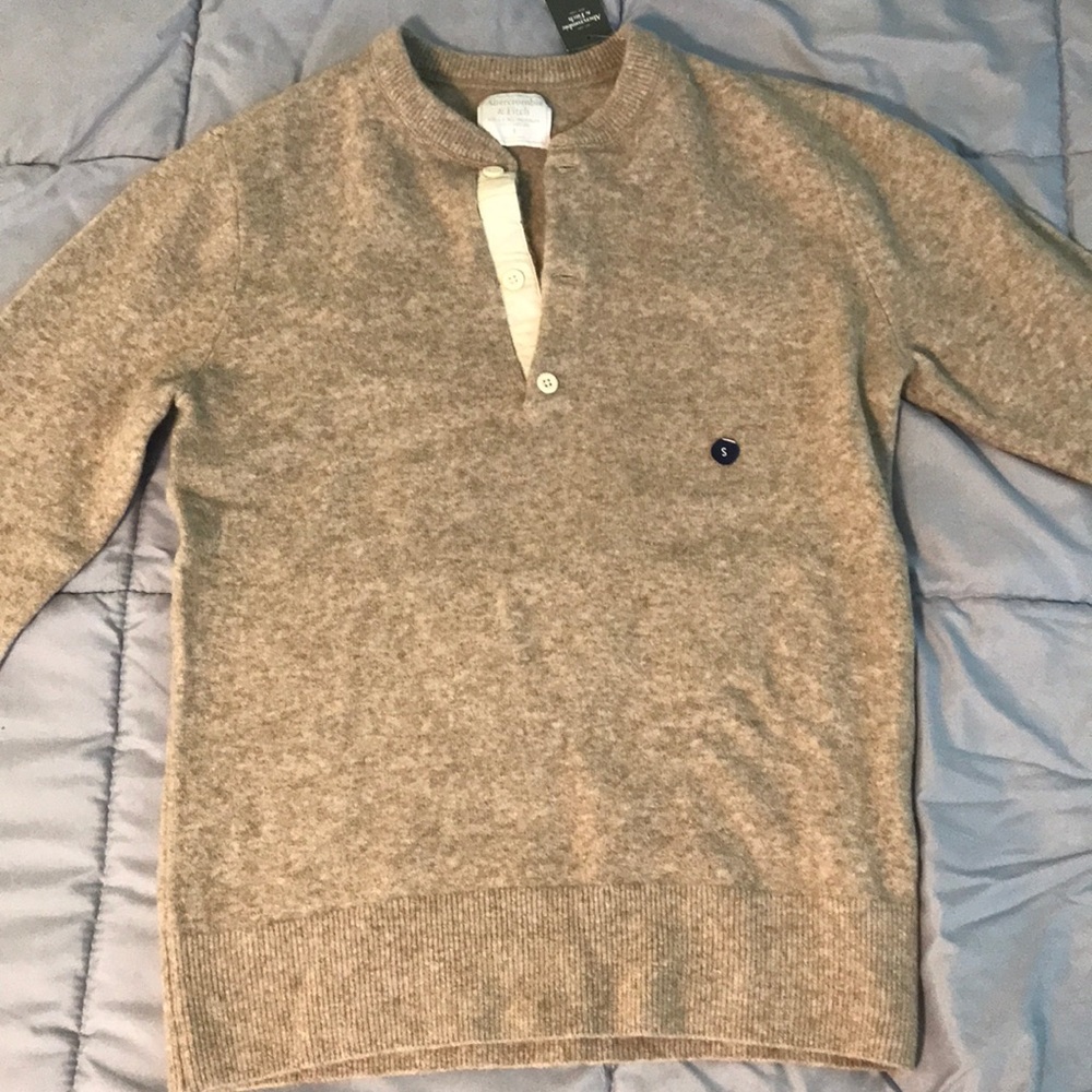NWT Abercrombie & Fitch sweater/pullover